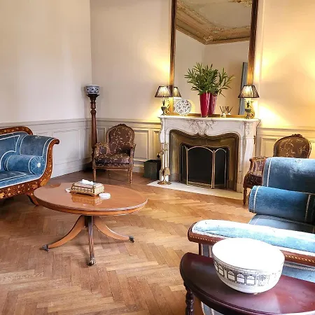 فيلة Le Grand Manoir D'aleksandr Saint-Medard-de-Guizieres