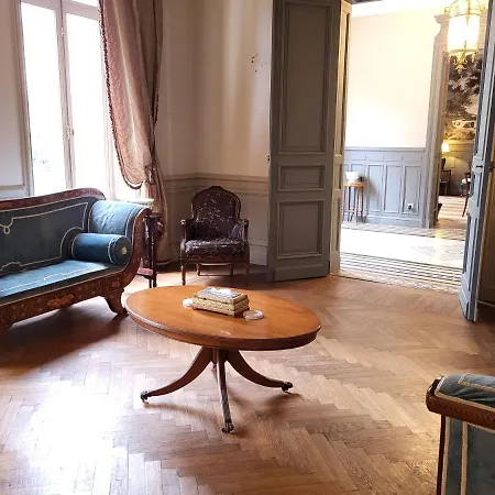 Le Grand Manoir D'aleksandr فيلة Saint-Medard-de-Guizieres