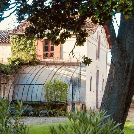 Le Grand Manoir D'aleksandr * Saint-Medard-de-Guizieres