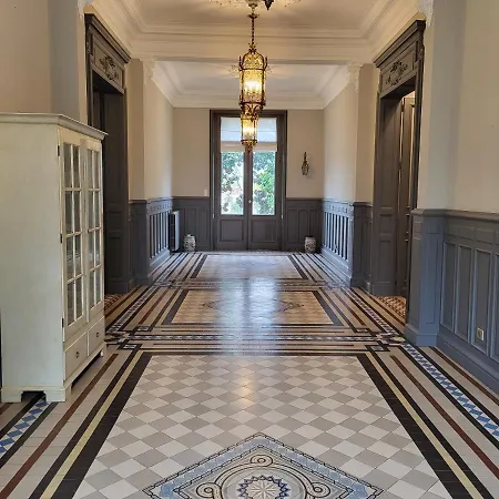 Le Grand Manoir D'aleksandr Saint-Medard-de-Guizieres