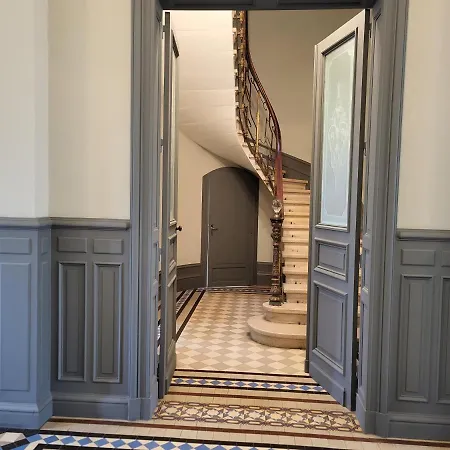 Le Grand Manoir D'aleksandr فيلة Saint-Medard-de-Guizieres
